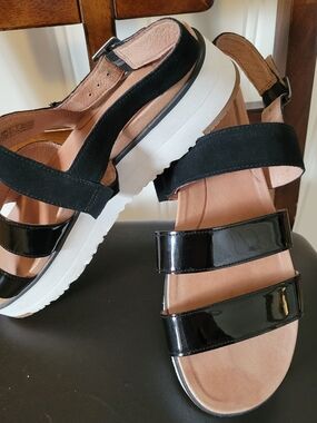 UGG Black Patent & Suede Platform Sandals Size 12